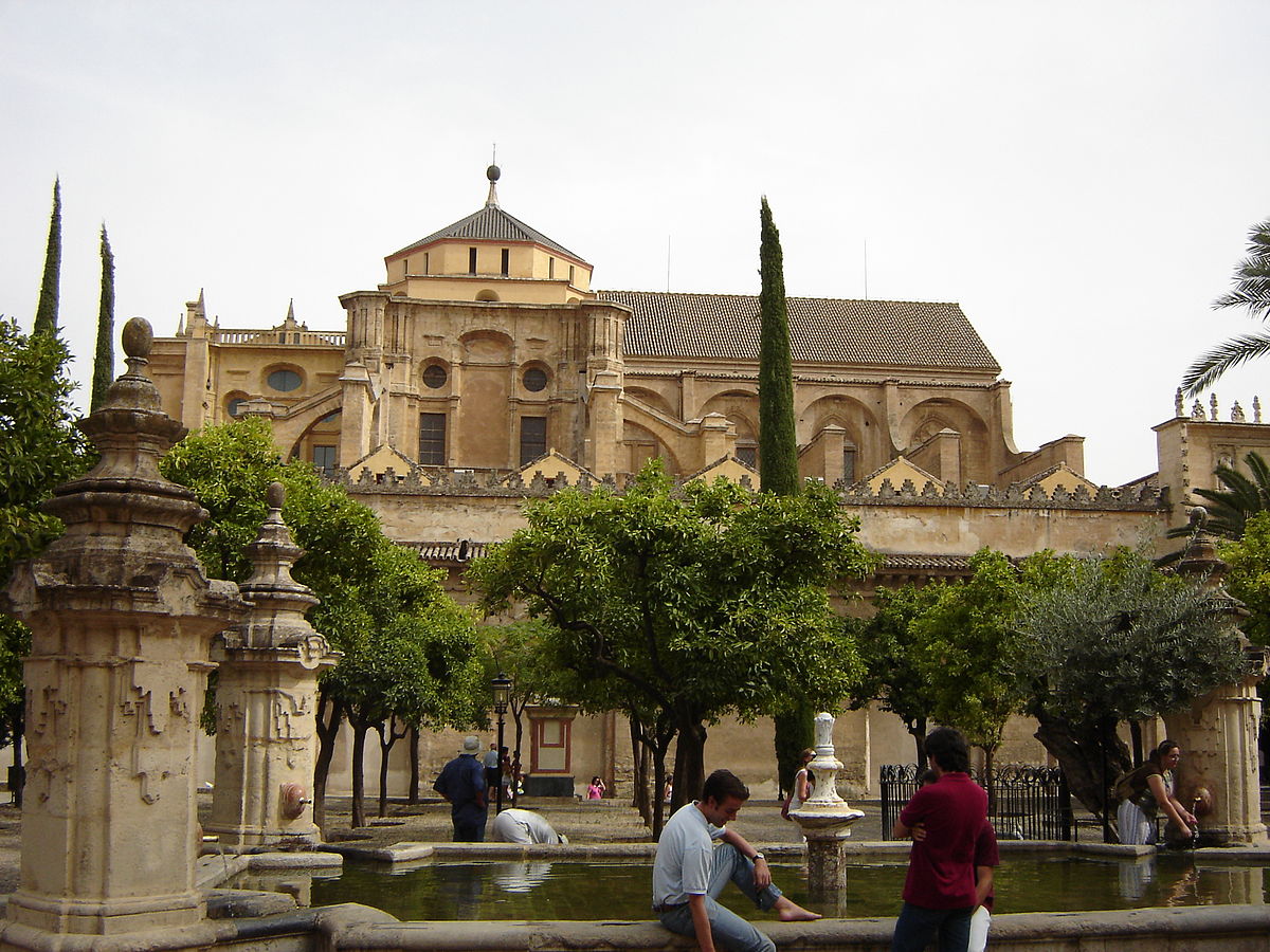 Patio de los naranjos 2005-08-08.JPG
