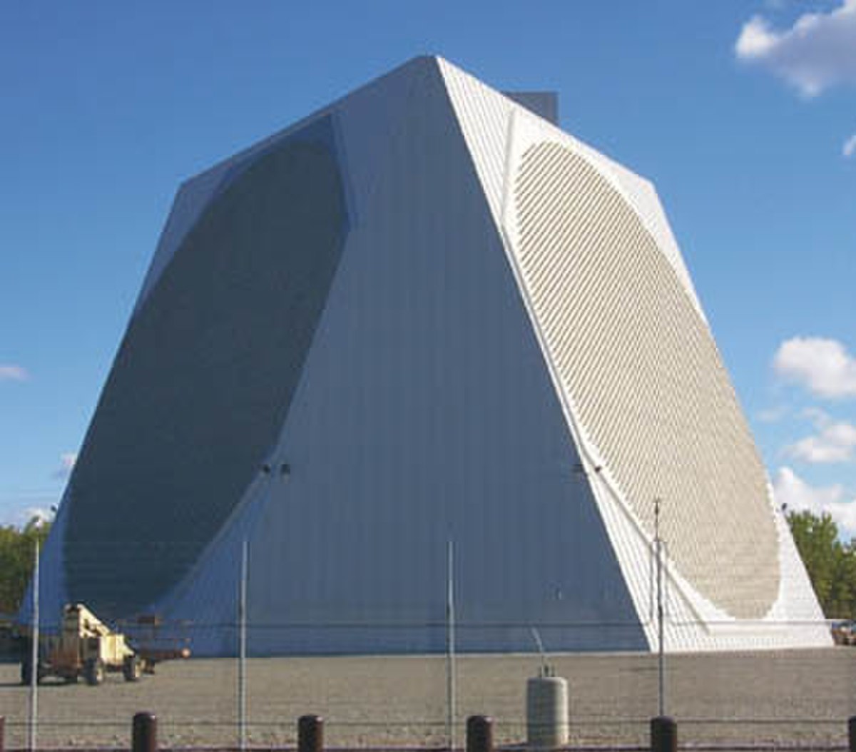 Radar tridimensionnel à balayage électronique