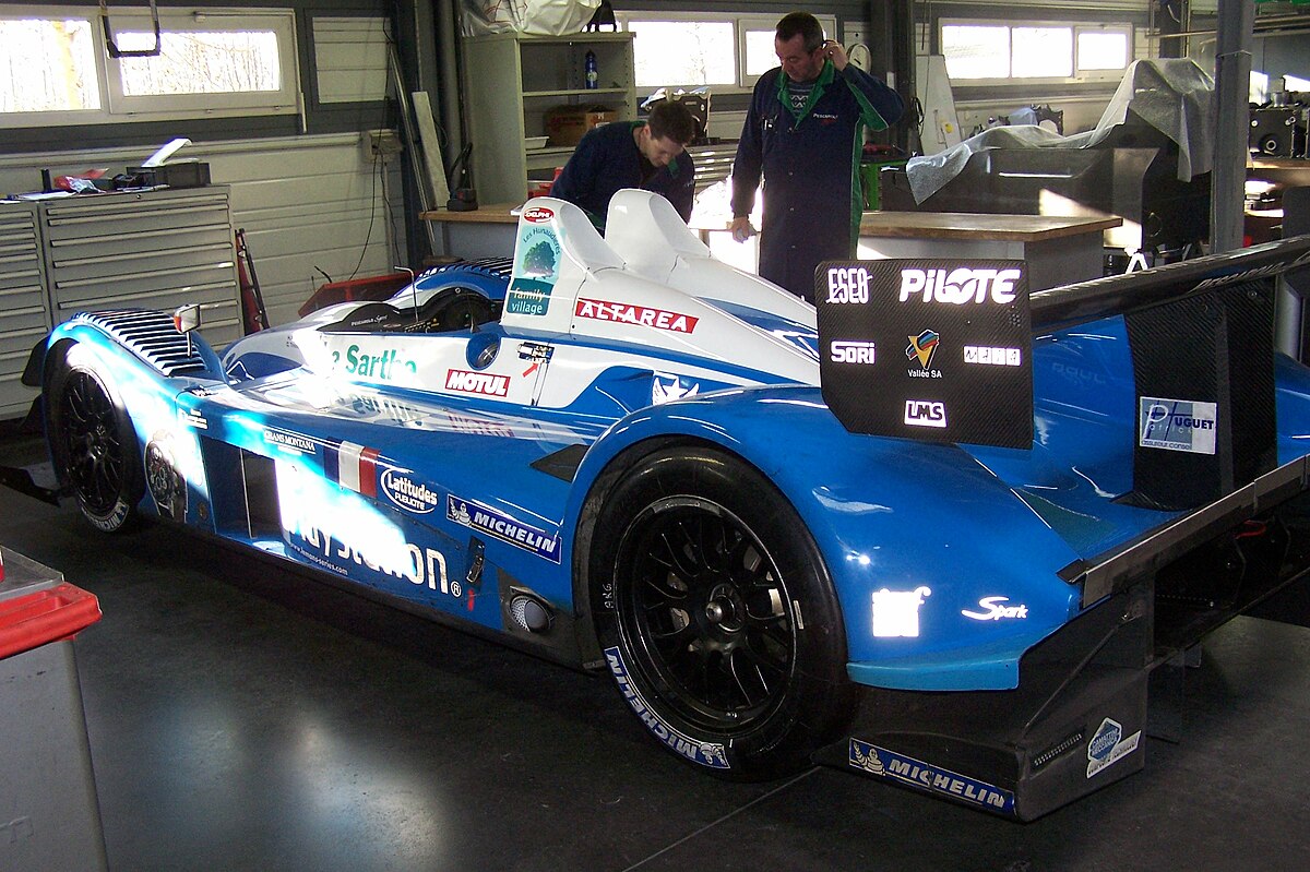 Pescarolo-Judd 2008 à l'atelier Pescarolo Sport au Technoparc des 24 Heures du Mans