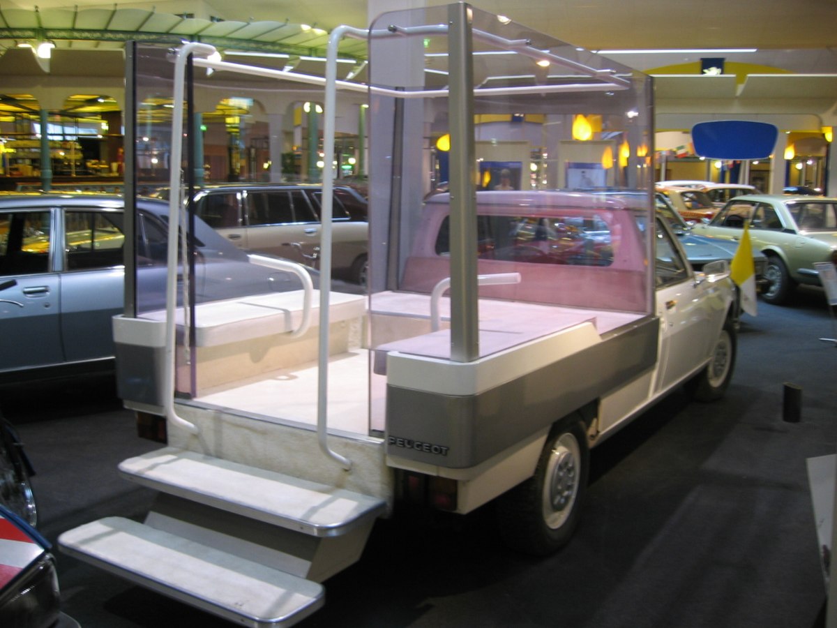 Peugeot 504 Papamobile blindé de Jean-Paul II.