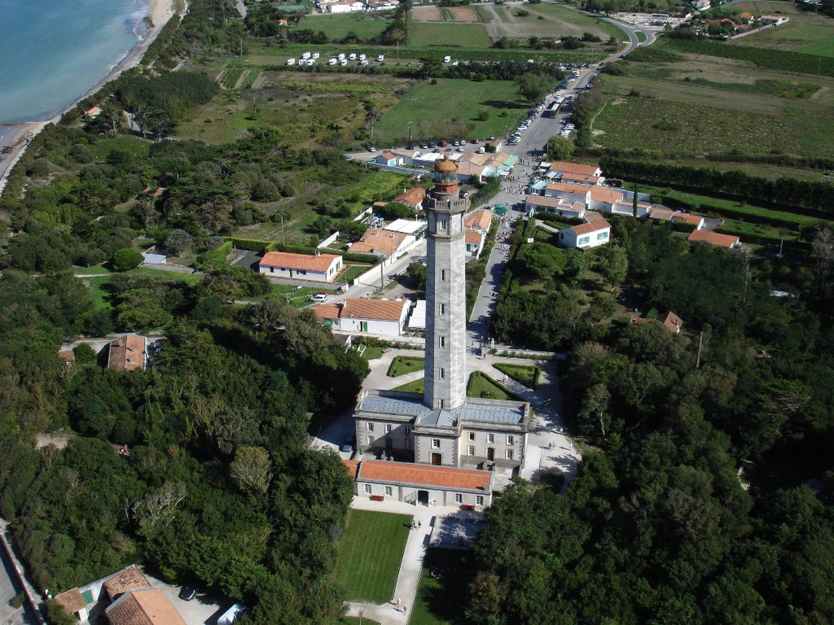 PhareBaleines Aerien1.JPG