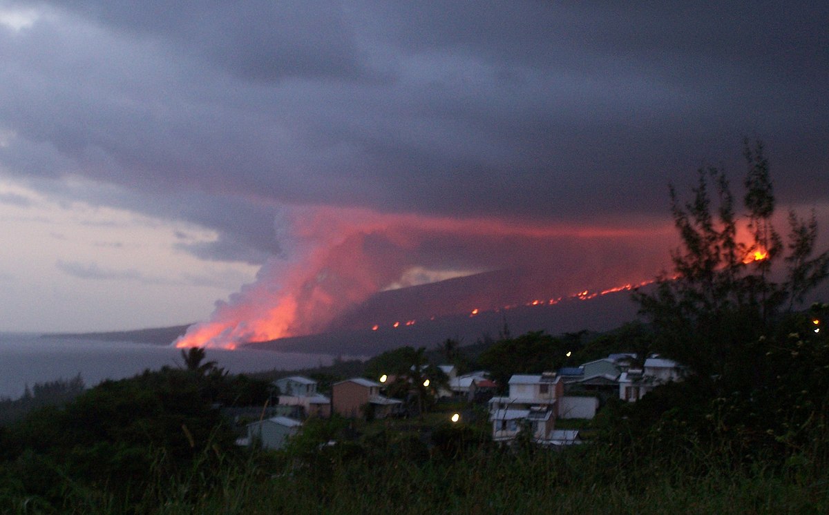 Éruption du Piton de la Fournaise en avril 2007