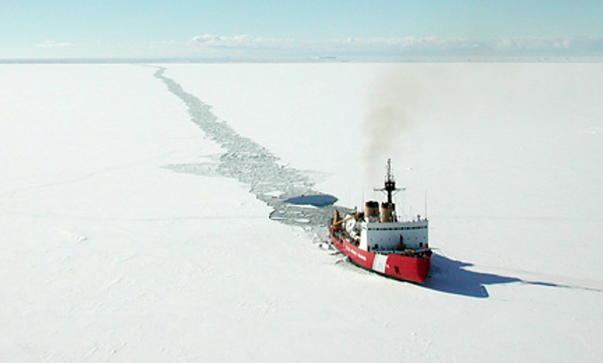 Le Polar Sea américain en route.