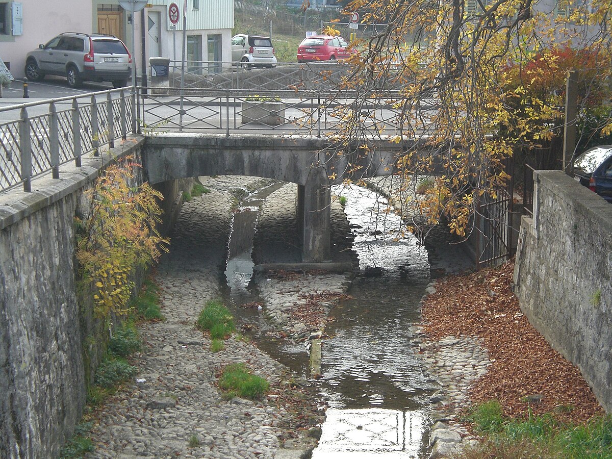 Pont du Vieux-Chêne.jpg