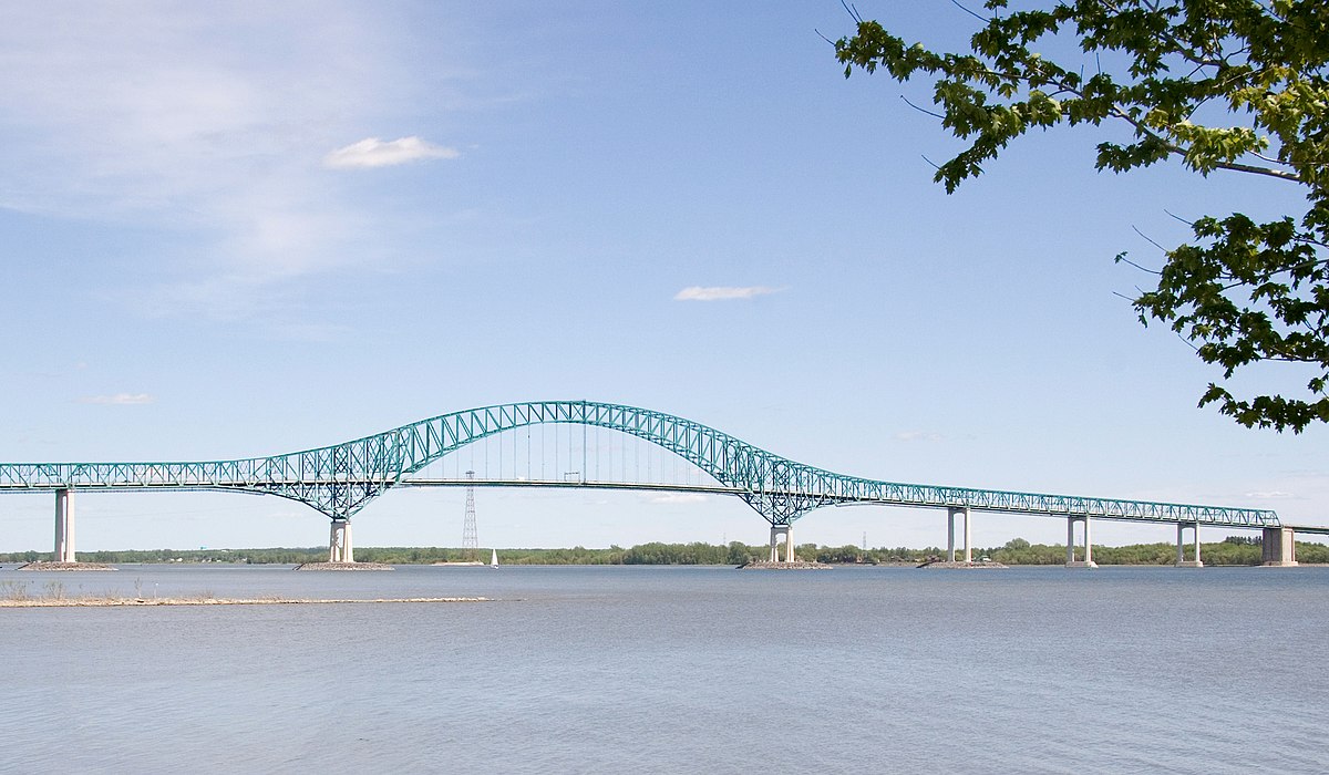 Pont Laviolette.jpg