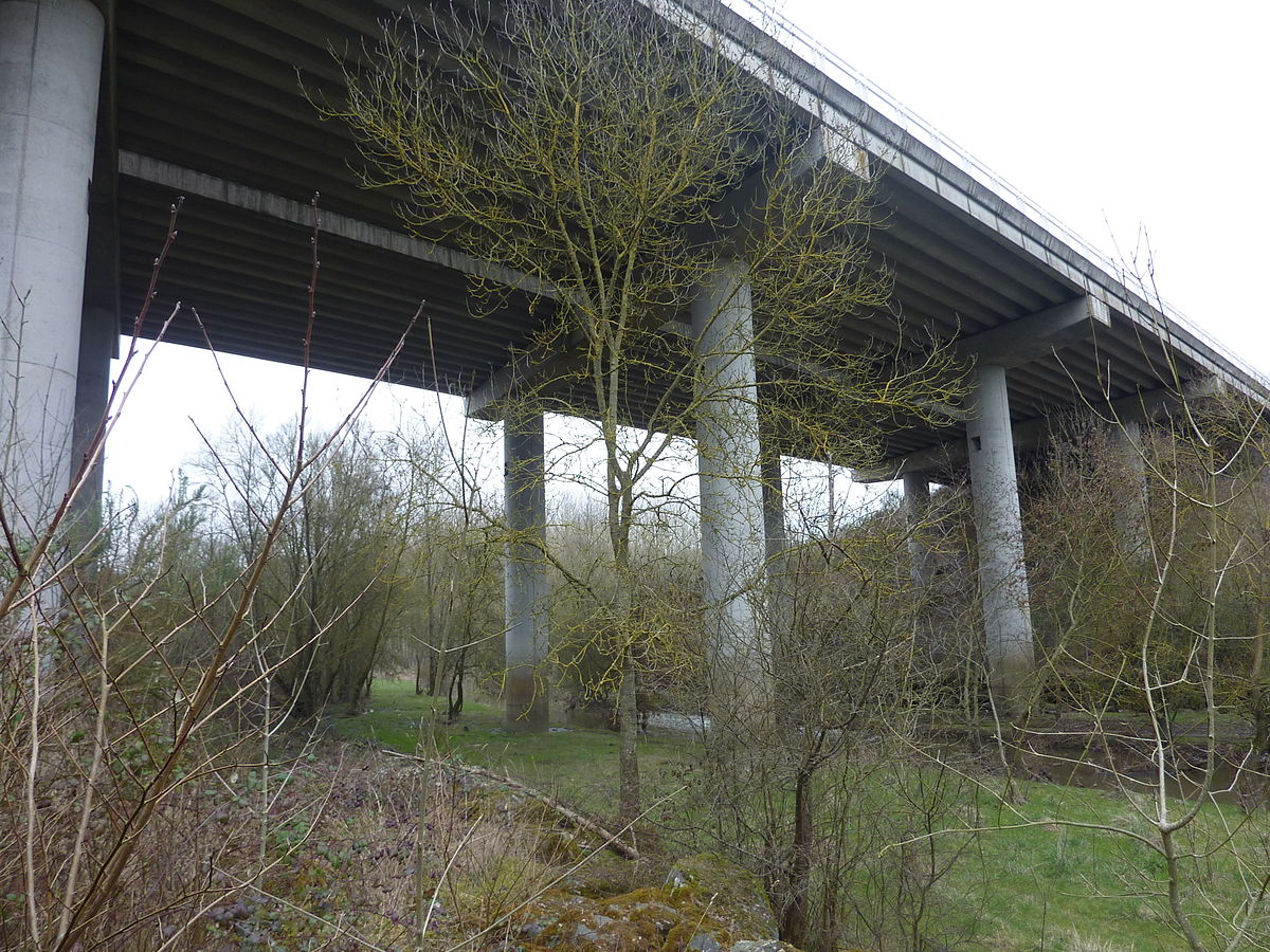 Viaduc sur la Romme