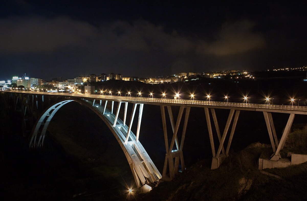 Ponte Morandi, viadotto Bisantis - Catanzaro.jpg