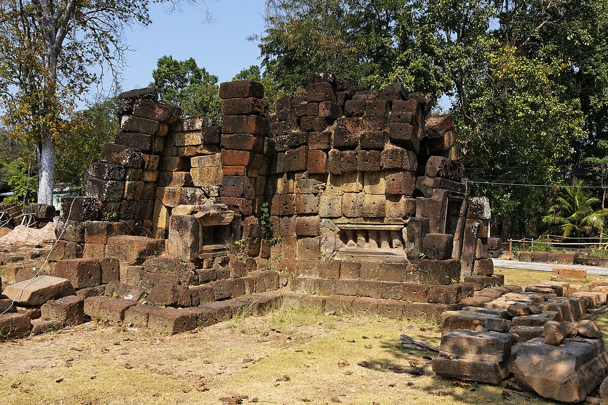 Prasat Sa Kamphaeng Noi