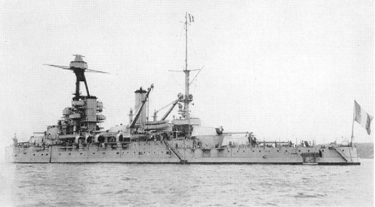 Le cuirassé Provence, sister-ship du Bretagne