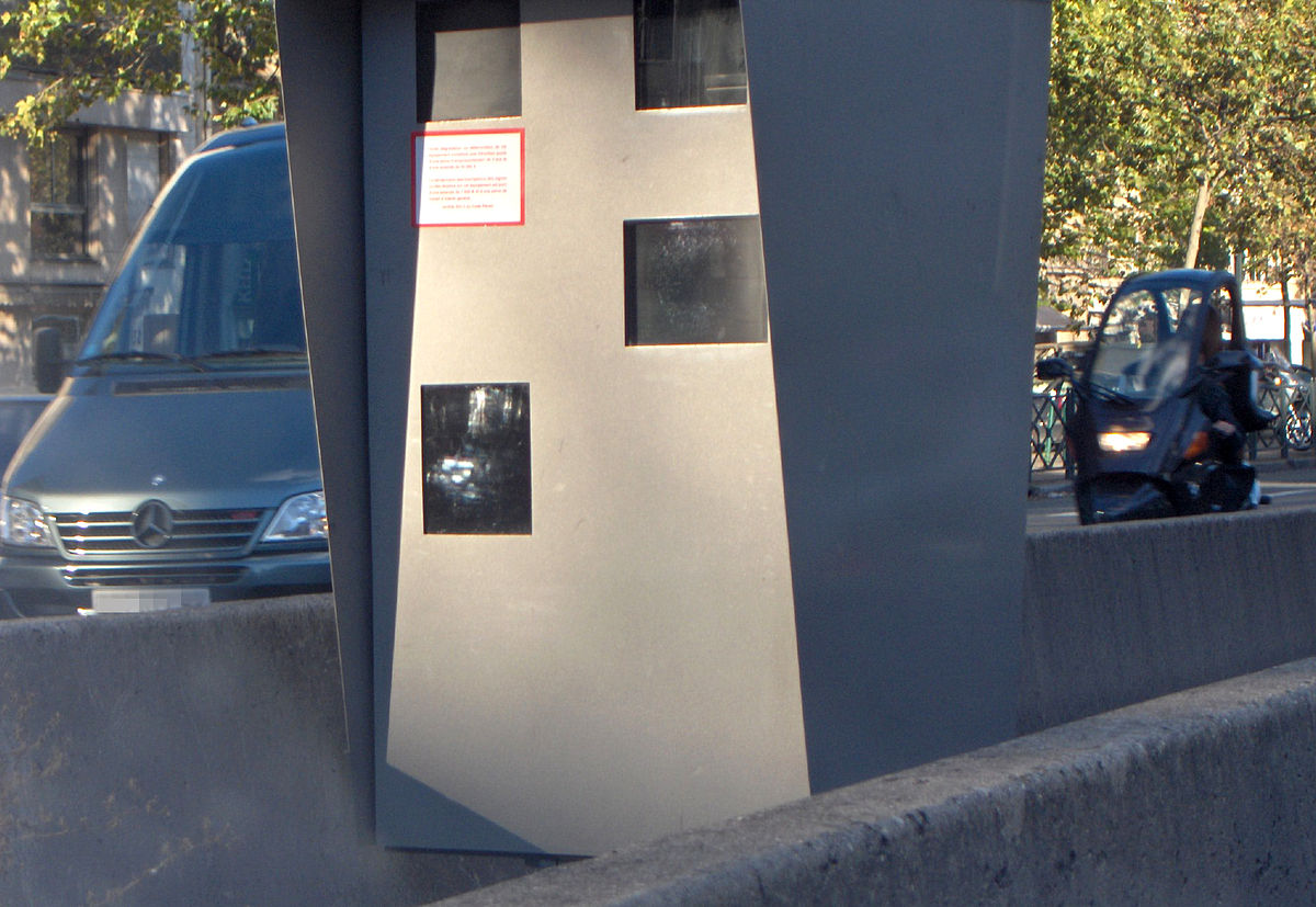 Radar automatique, face active (sans le liseré noir).