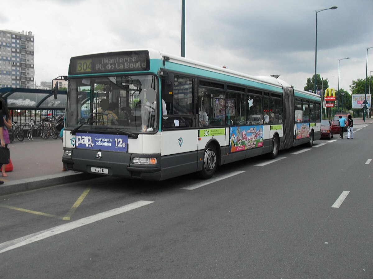 RATP304 LesCourtillesMétro.JPG