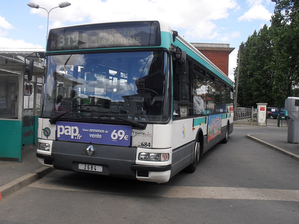 RATP319 MassyPalaiseauRER.JPG