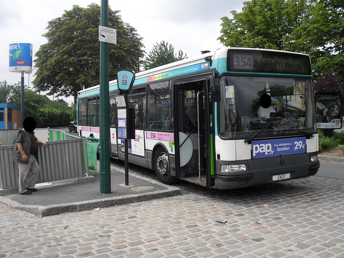 RATP354 EpinaySeineRER.JPG