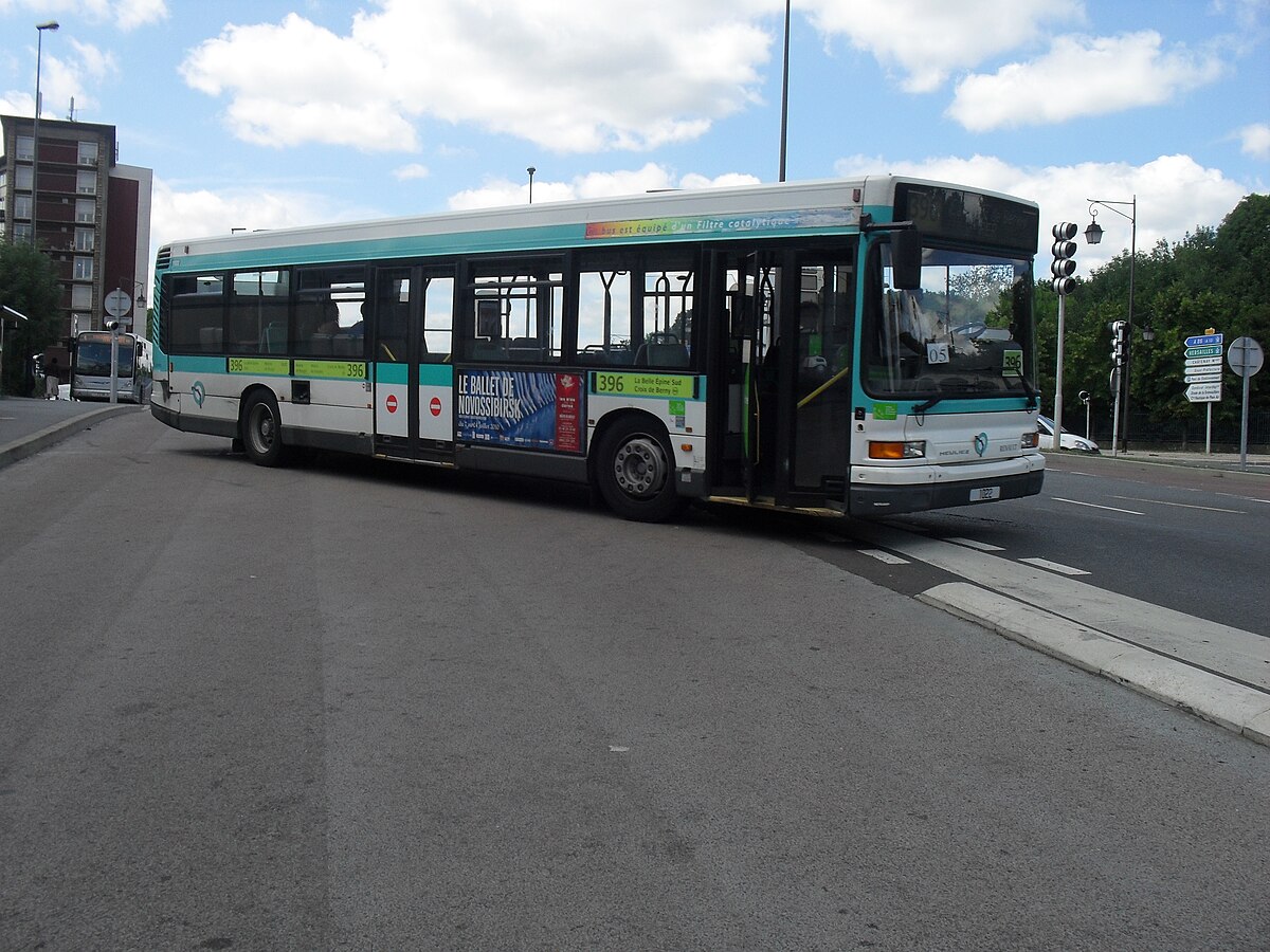 RATP396 LaCroixBernyRER.JPG