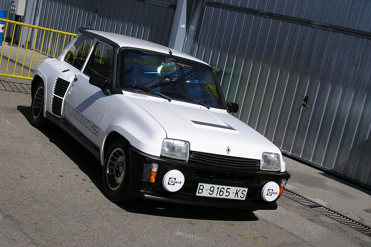 Renault 5 Turbo 2 équipé d'un pare choc type TDC