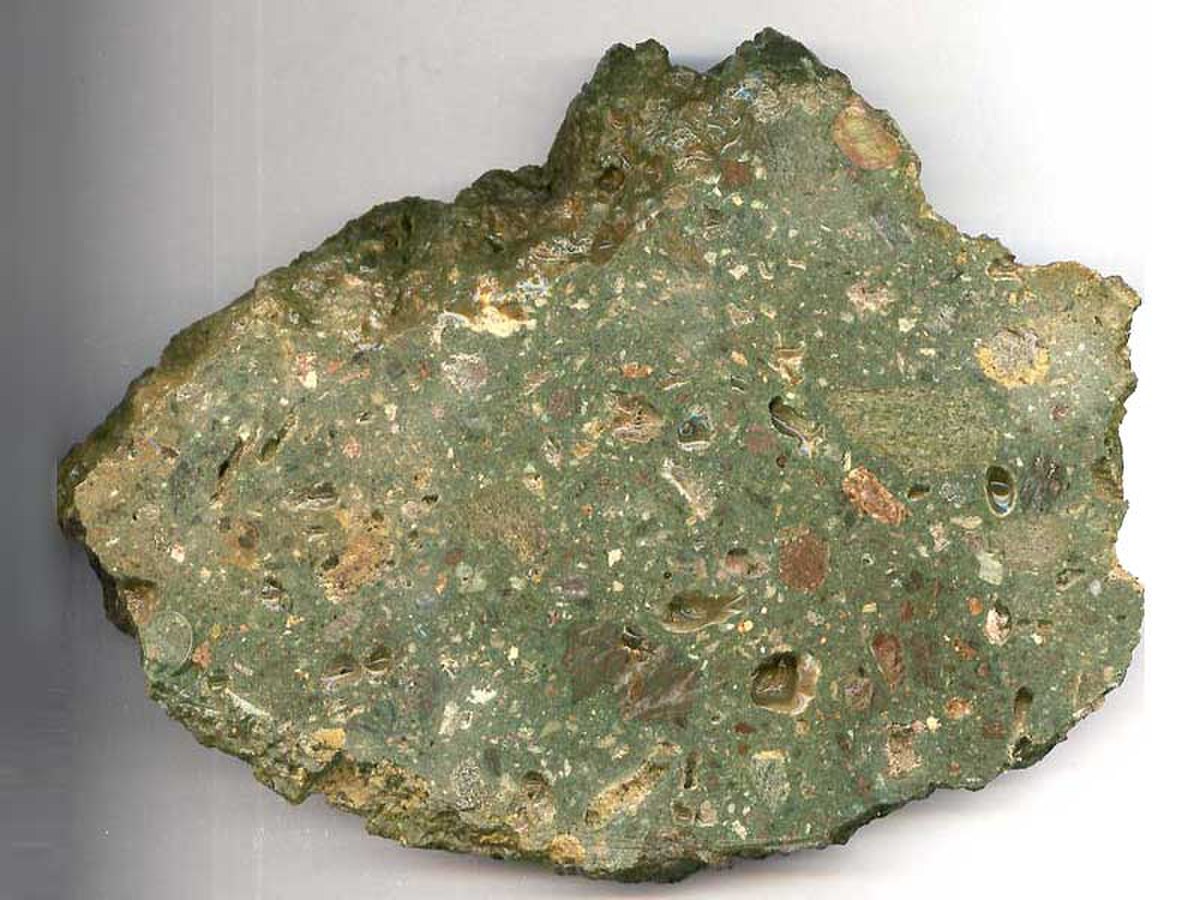 Rochechouart-Breccia-Chassenon.jpg