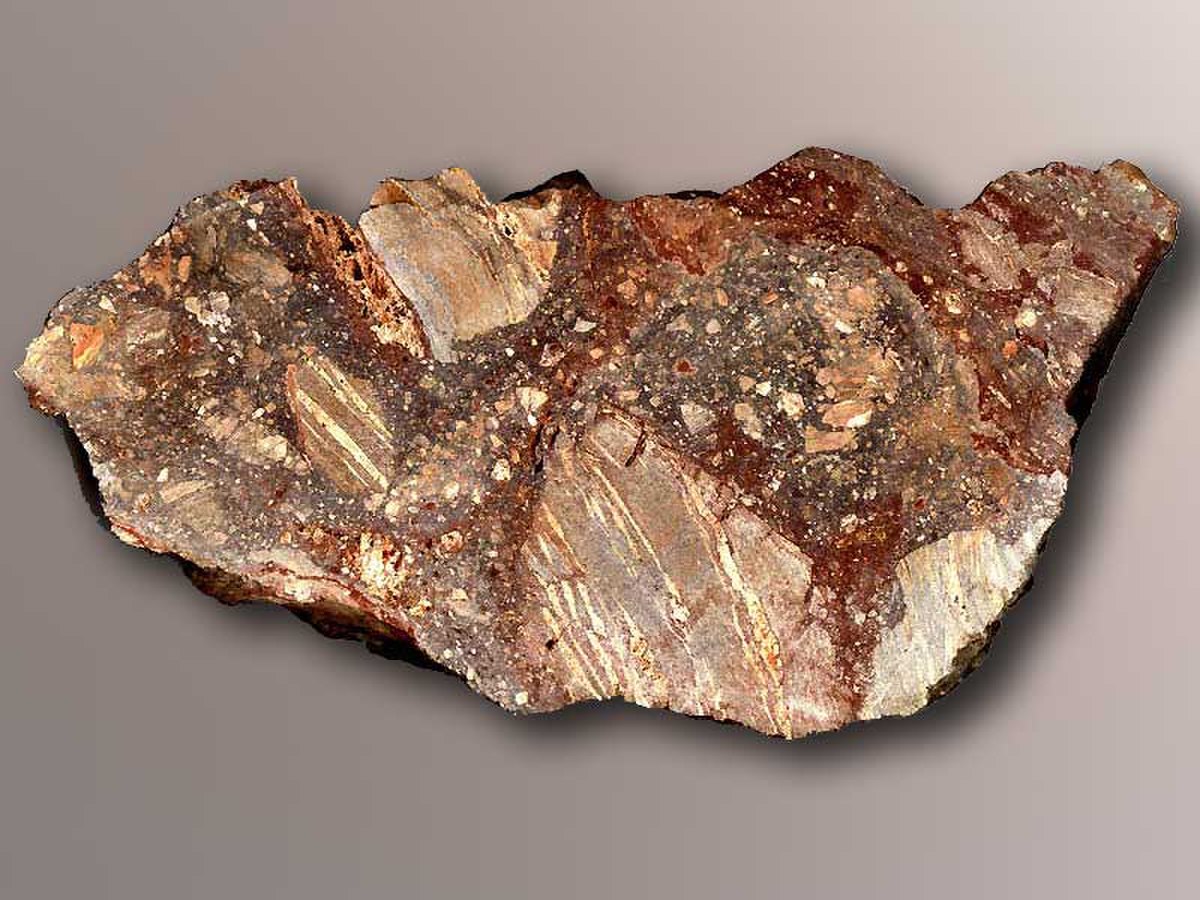 Rochechouart-Breccia-Valette.jpg