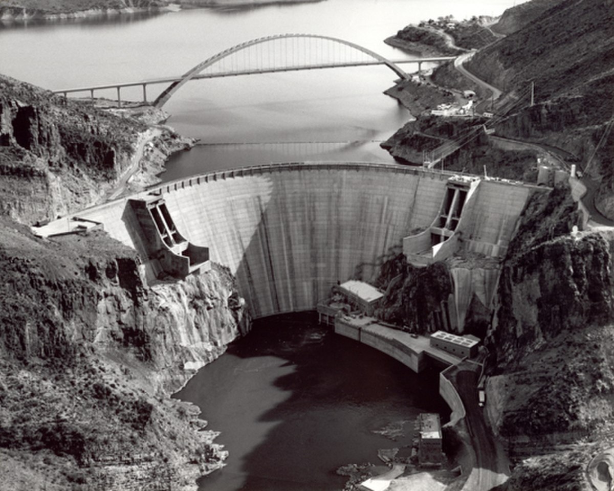 Roosevelt Dam.jpg