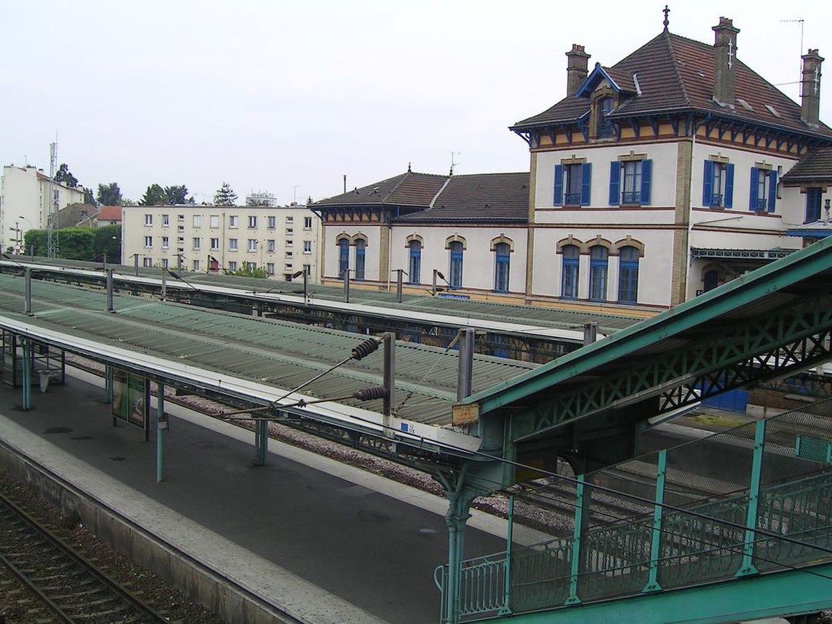Rosny sous Bois Gare.jpg
