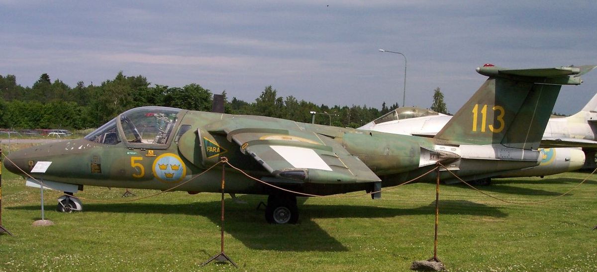 Saab 105