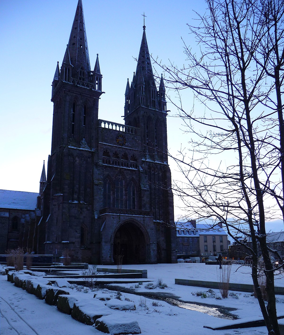 Saint-Pol Cath.hivers.jpg