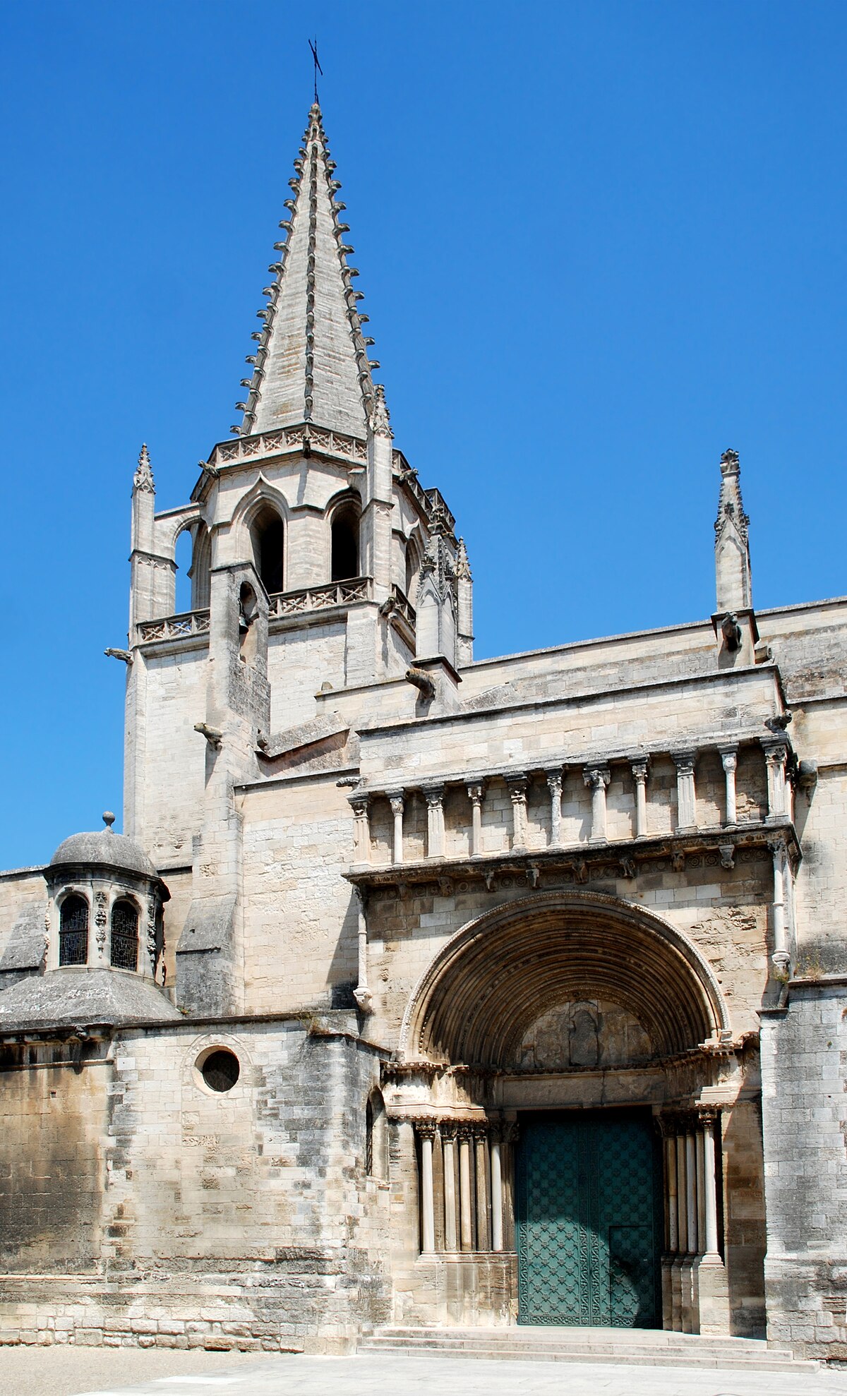 Sainte-Marthe de Tarascon 01.JPG
