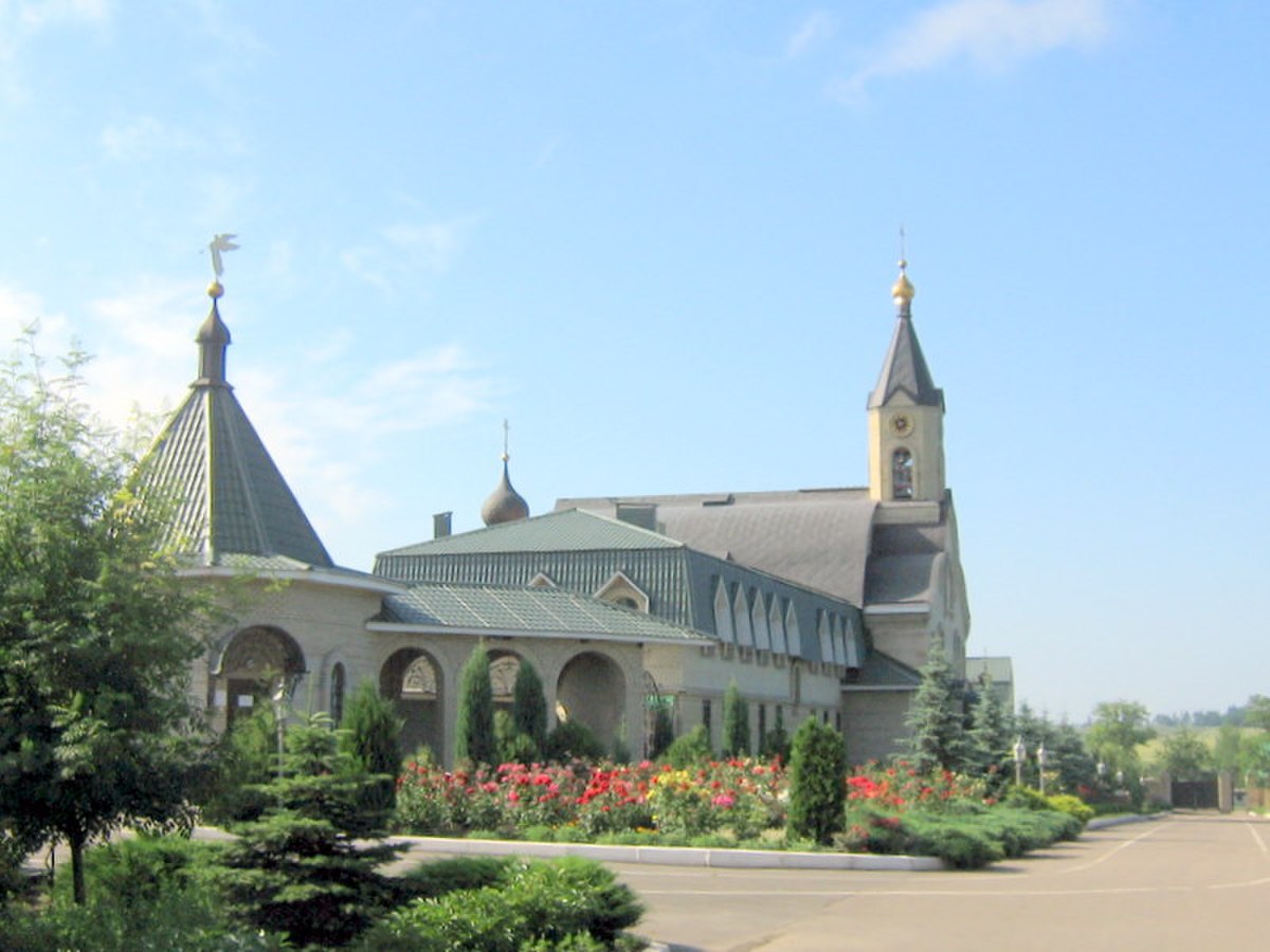 Sainted-Uspenskiy Mikolo-Vasilivskiy monastery4.jpg