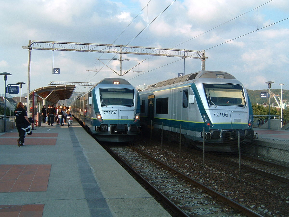 NSB BM72 en gare de Sandnes.