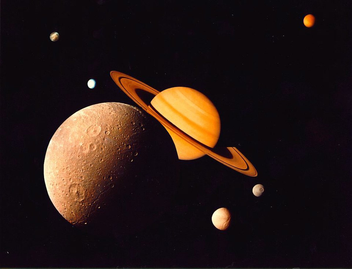 Satellites naturels de Saturne
