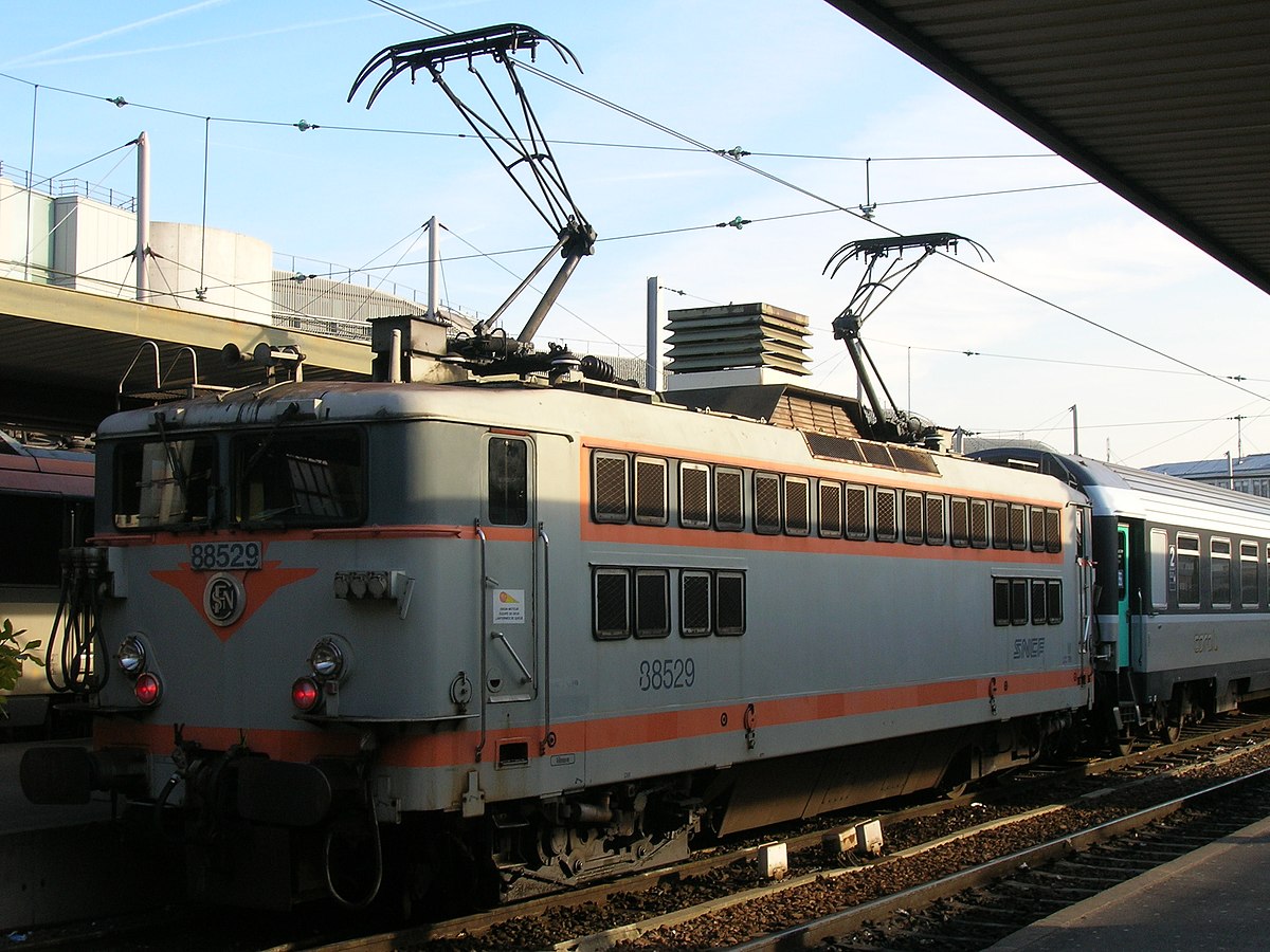 La BB 88529 à Paris-Gare de Lyon.