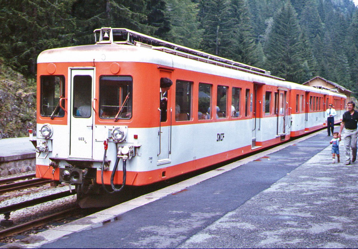 Une Z 600 en livrée orange/gris au Châtelard (16/07/1985).