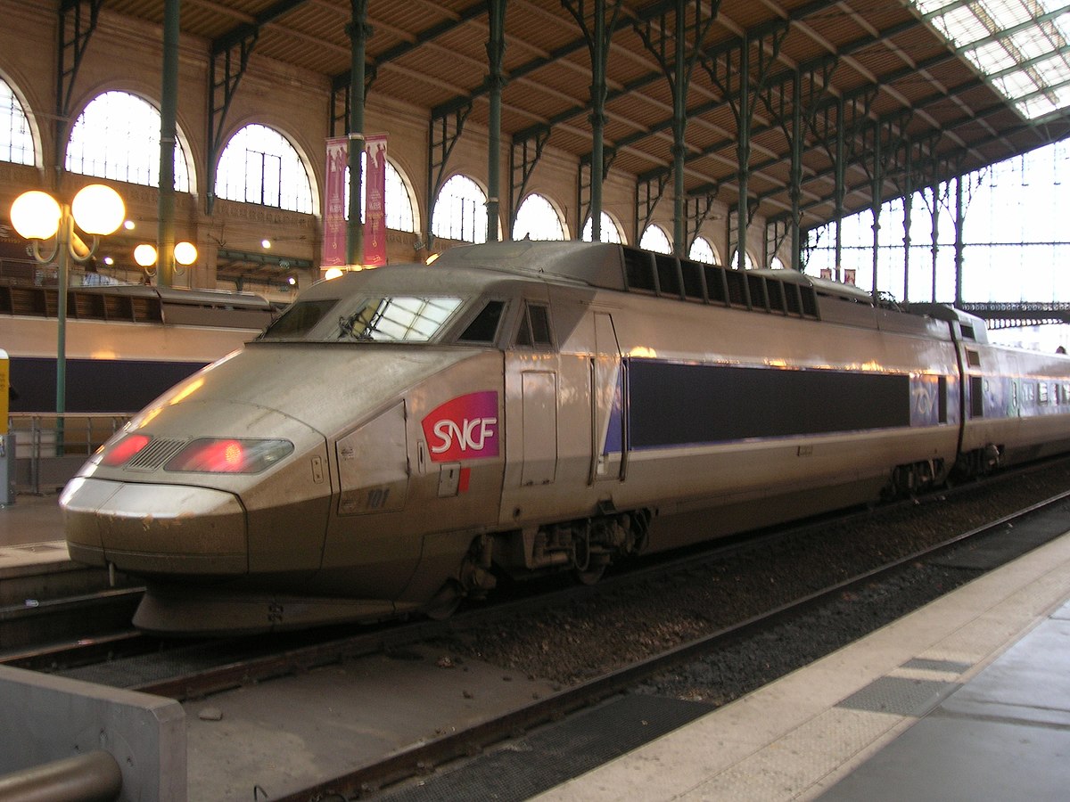 La rame TGV Sud-Est n° 101 en livrée Atlantique à Paris-Nord.
