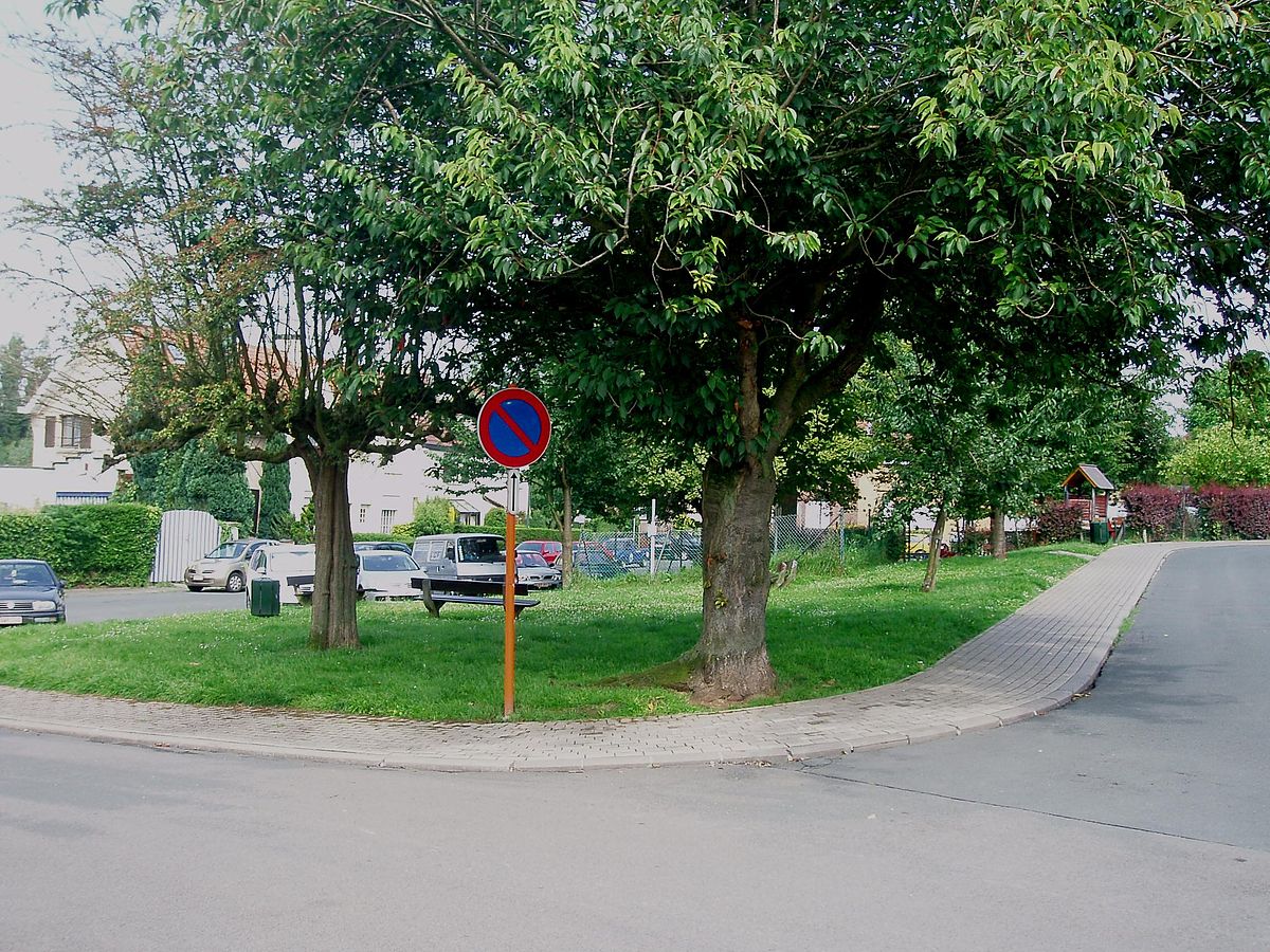 Square Antoine Vanlindt.JPG
