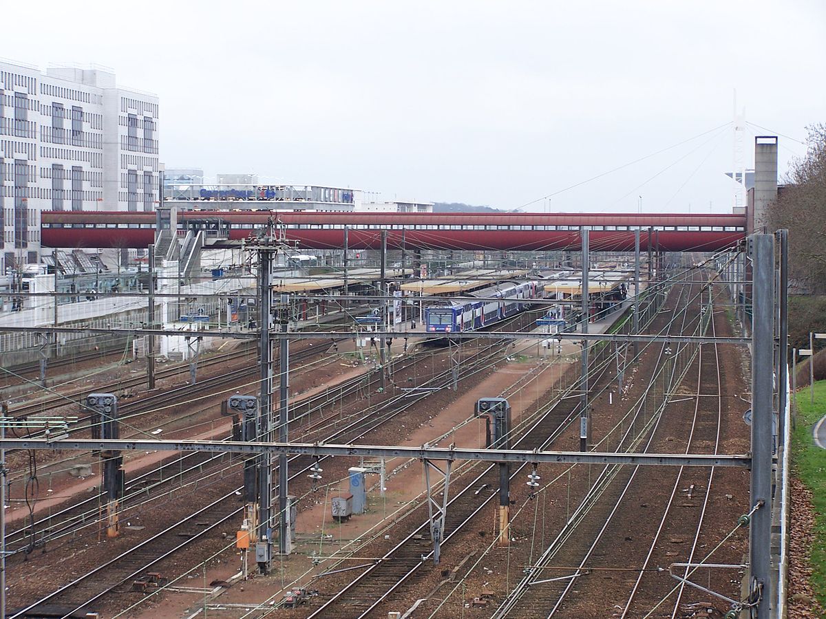 Gare de Saint-Quentin-en-Yvelines - Montigny-le-Bretonneux