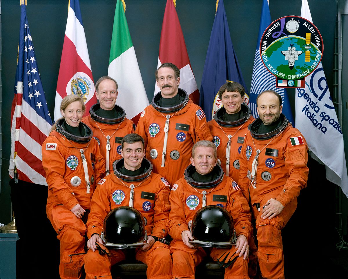 Sts-46 crew.jpg