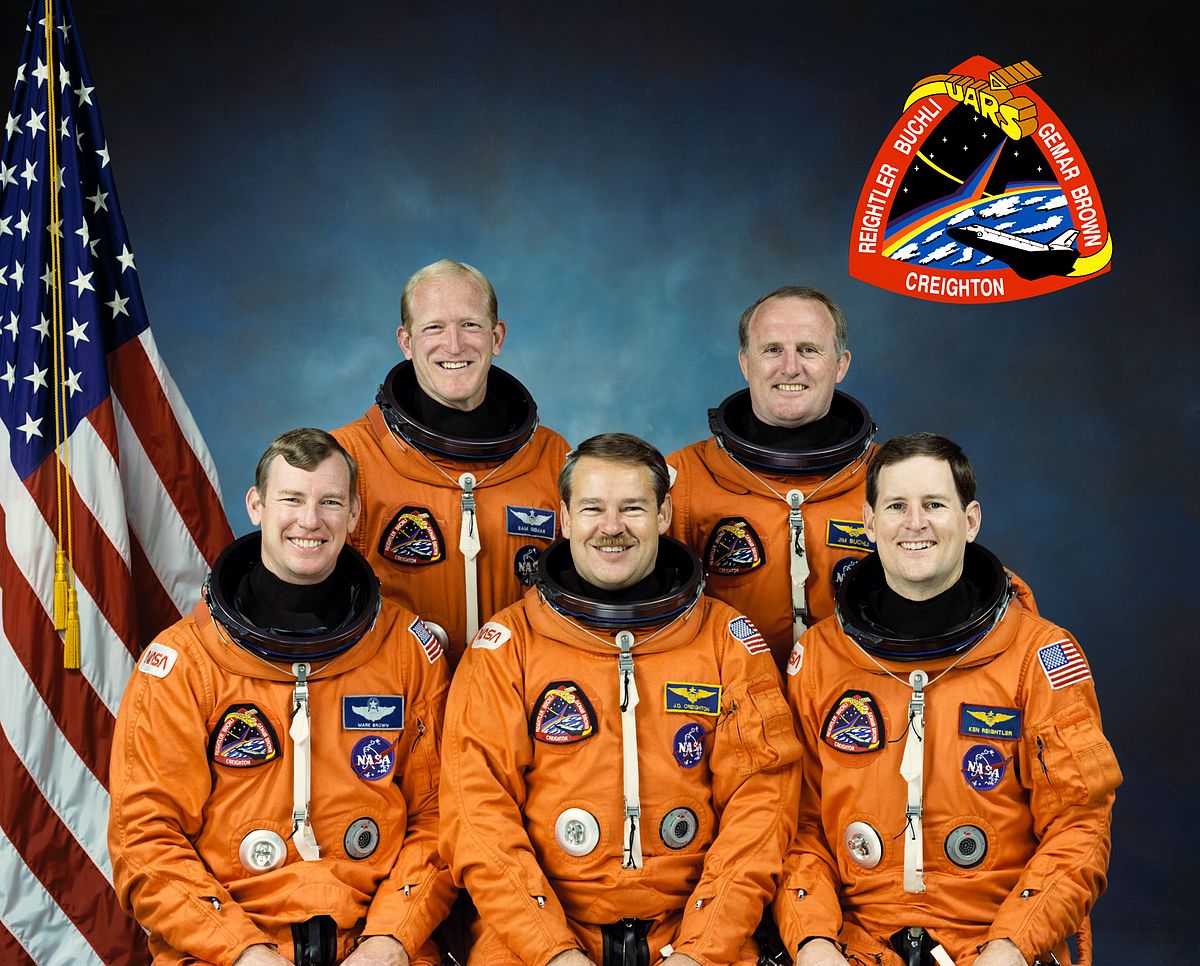 STS-48 crew.jpg