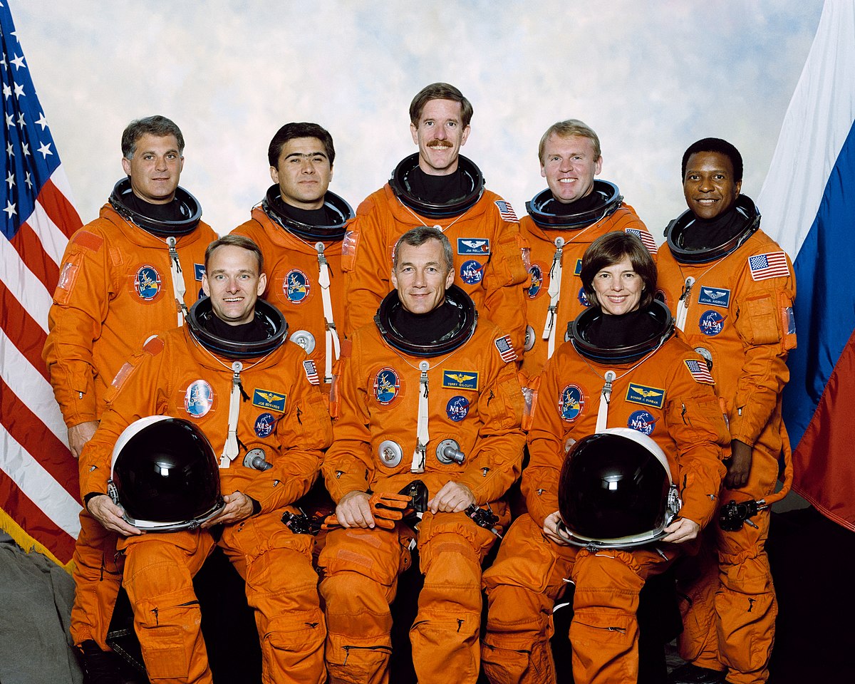 STS-89 crew.jpg