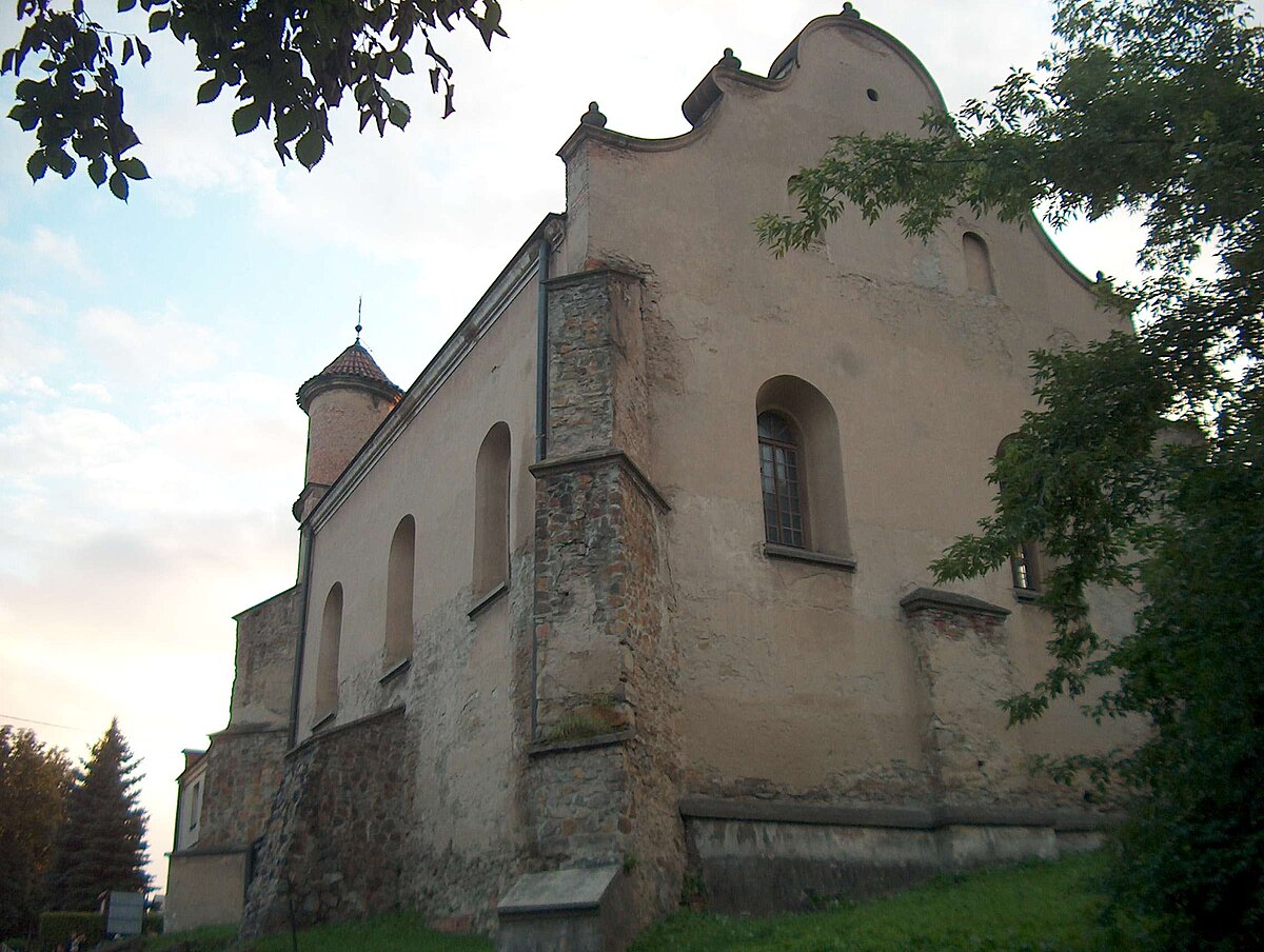 SynagogaLesko04.jpg