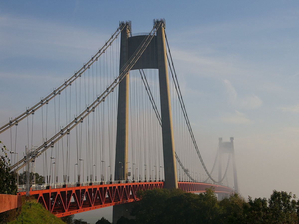 Tancarville's bridge in the fog.jpg