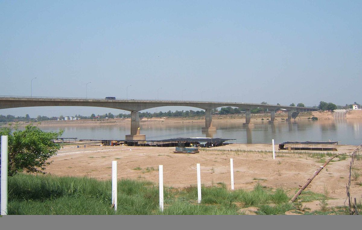 Pont de l'amitié lao-thaïlandaise