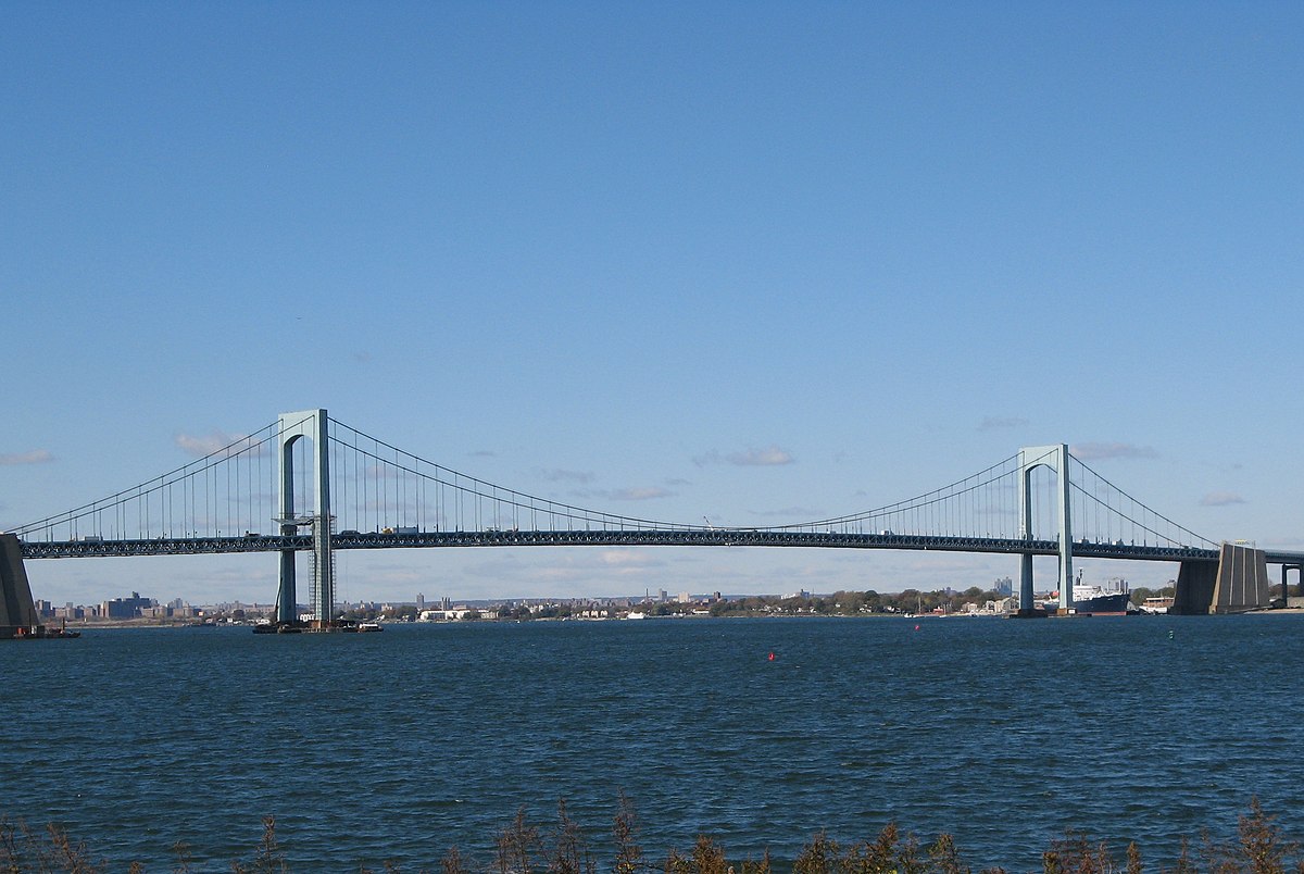 Throgs Neck Bridge from Fort Totten-edit.JPG