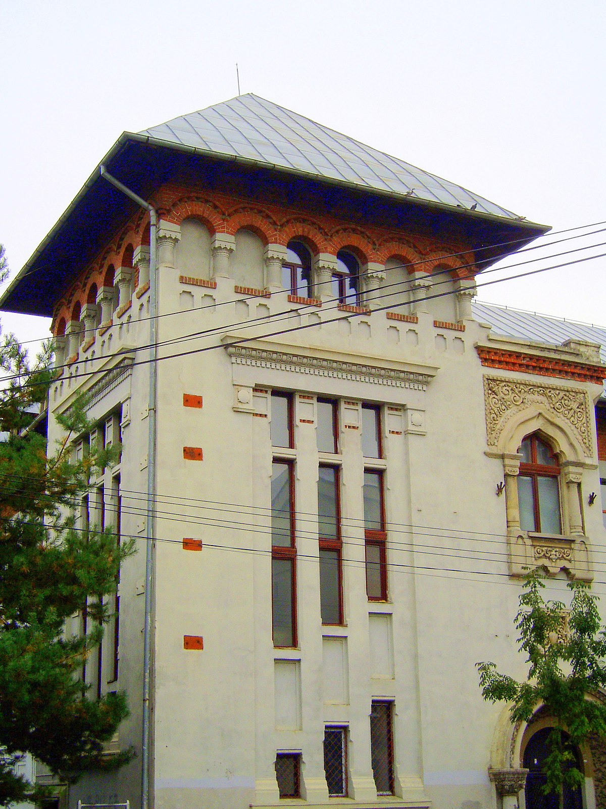 Le Collège National Nicolae Grigorescu.