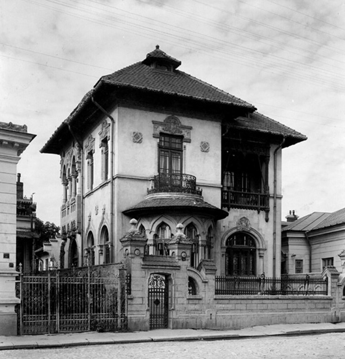 La villa de Z. Leon sur la strada Drosescu.