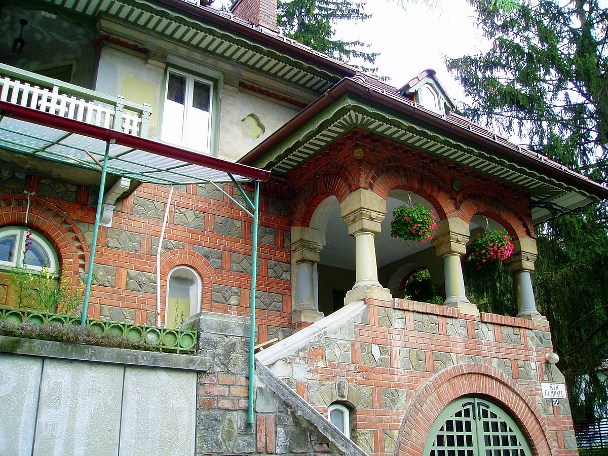 Balcon néo-brâncovenesc.