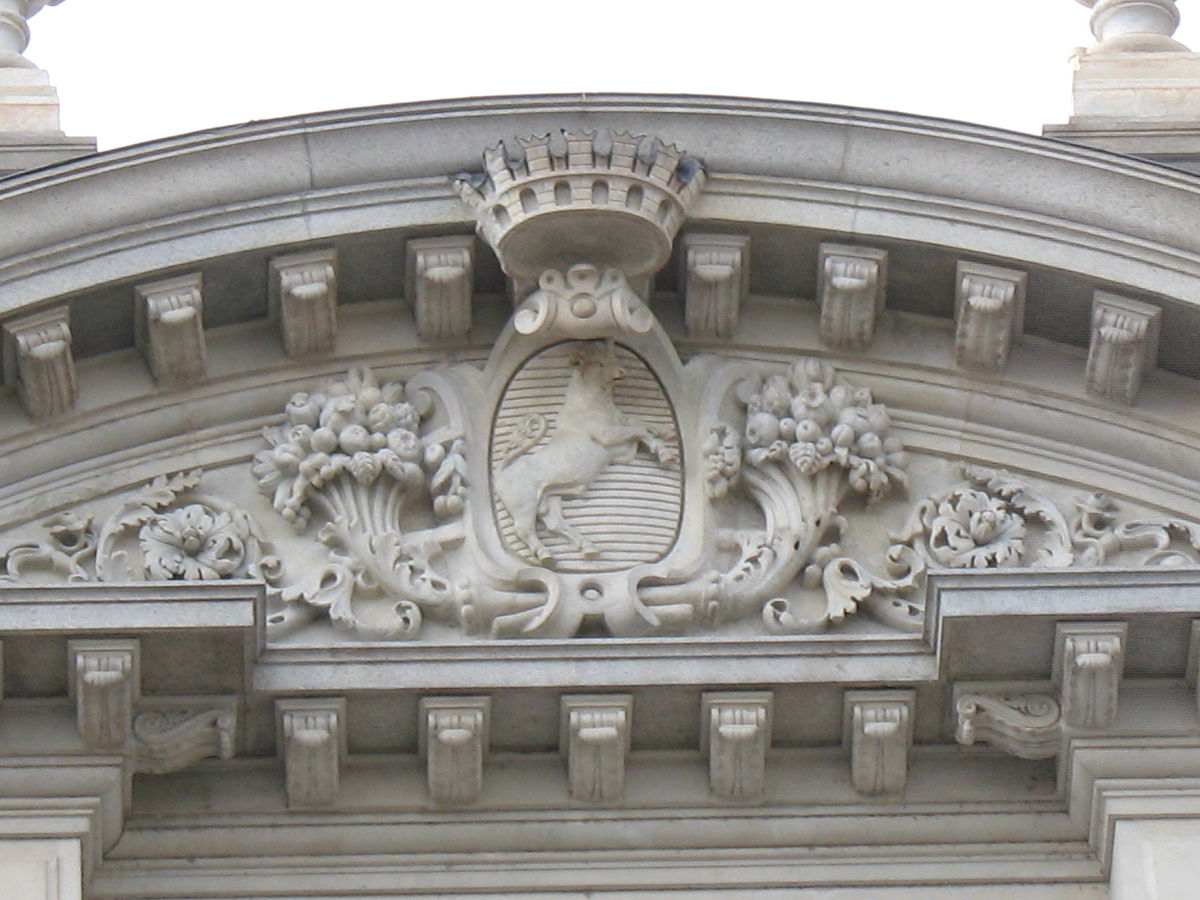 Torino-Stemma - Palazzo Carignano sinistra.jpg