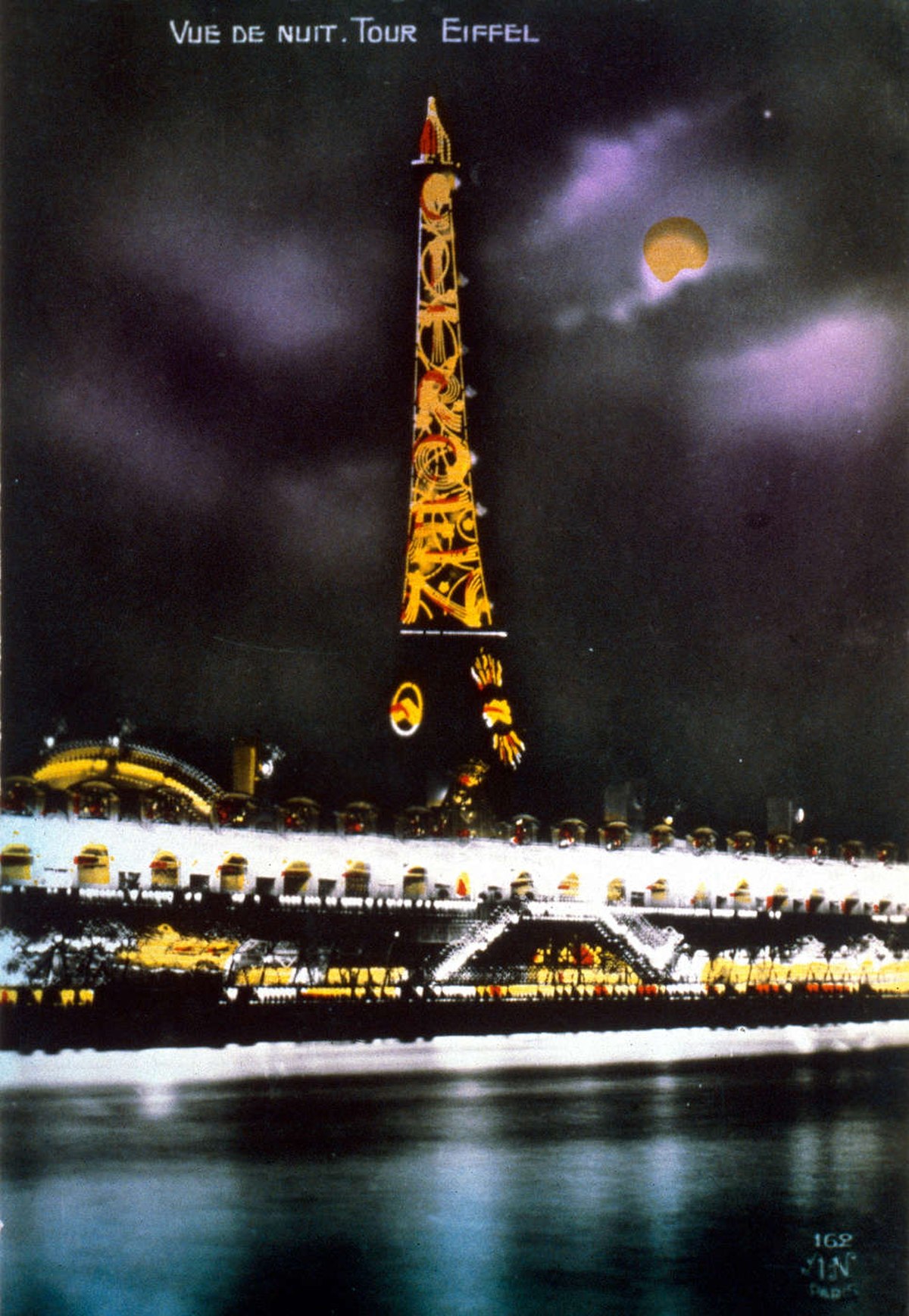 Tour Eiffel publicité Citroën 1925.jpg