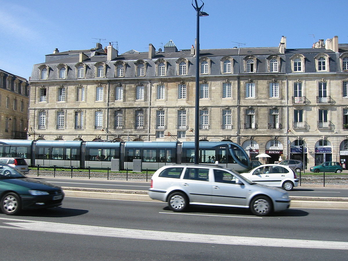 Tramway A sur les quais