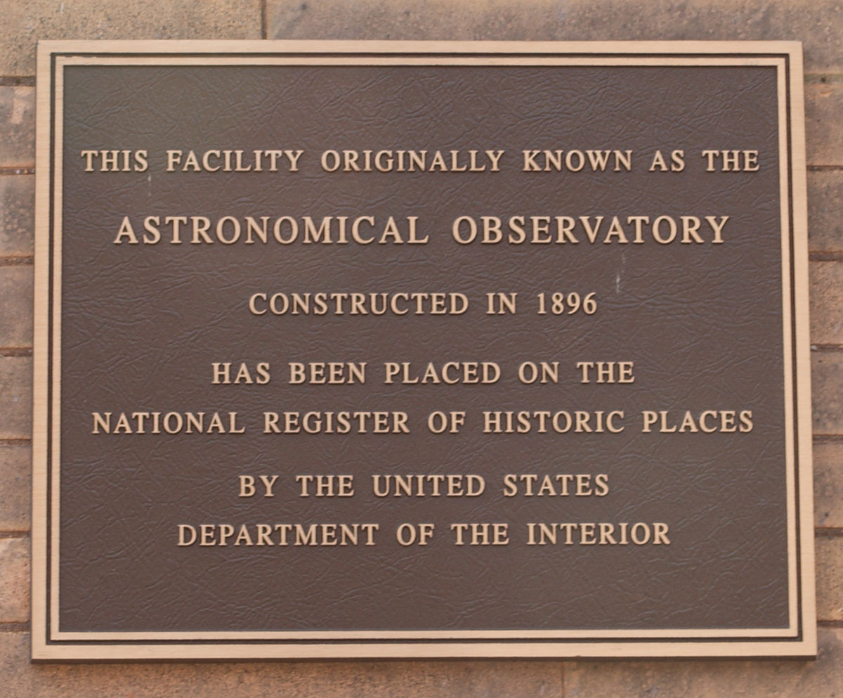 La plaque du National Register of Historic Places apposée sur l’observatoire.