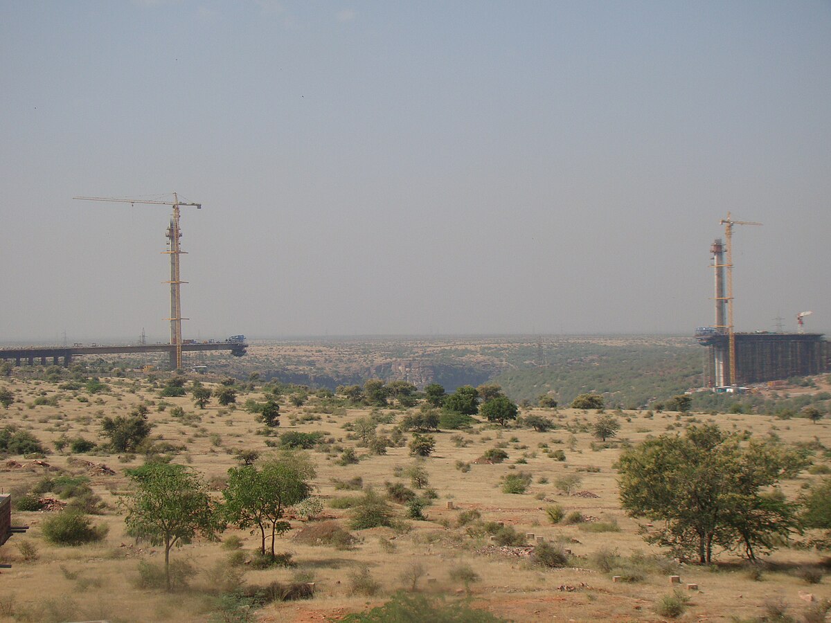 Upcoming cable bridge in kota3.jpg