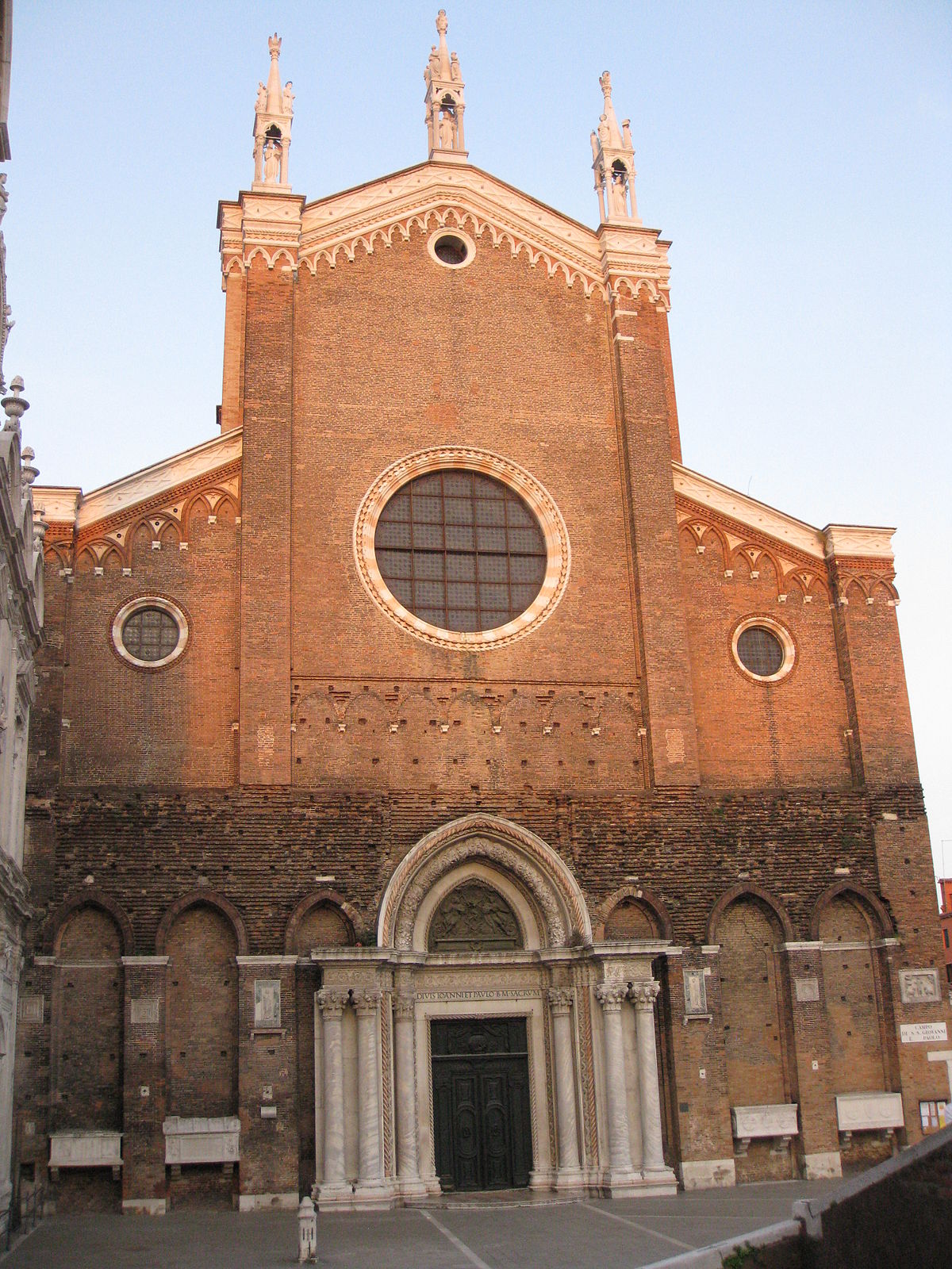 La façade de San Zanipolo